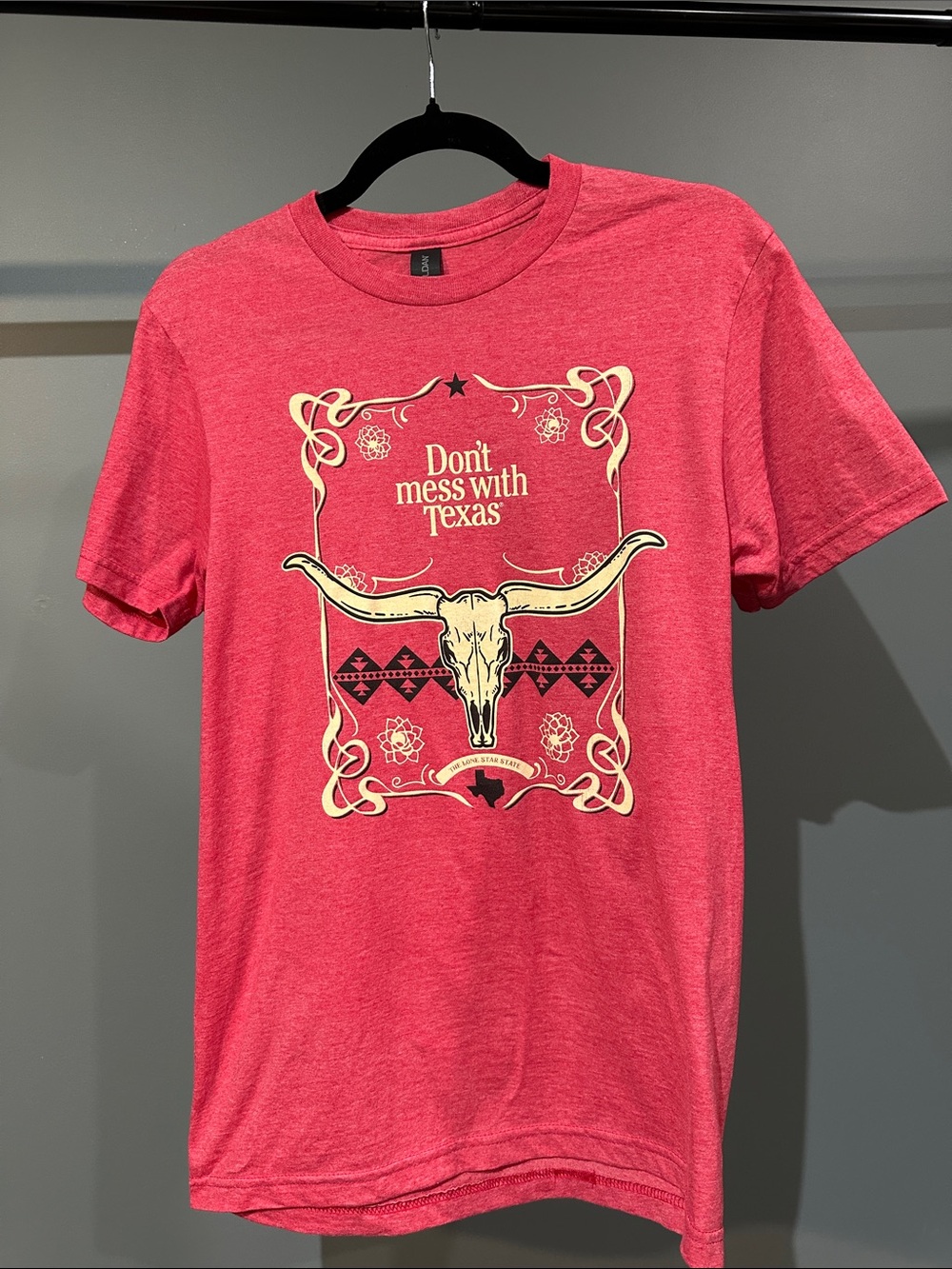 Gildan Coral Red 'Don't Mess With Texas' Graphic Tee